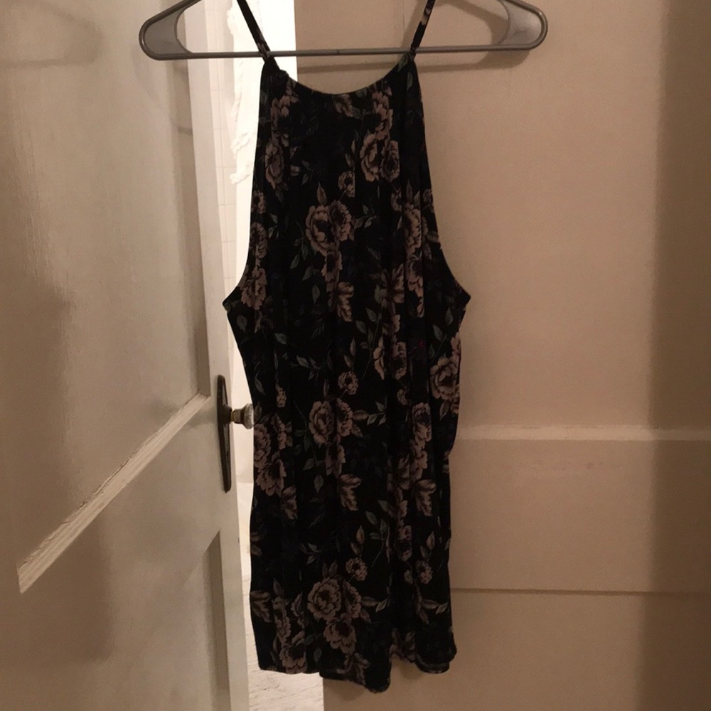 Floral sleeveless tunic